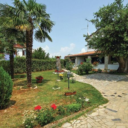 Beautiful Apartment In Porec With Wifi Esterno foto