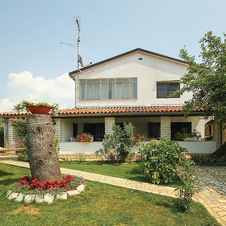 Beautiful Apartment In Porec With Wifi Esterno foto