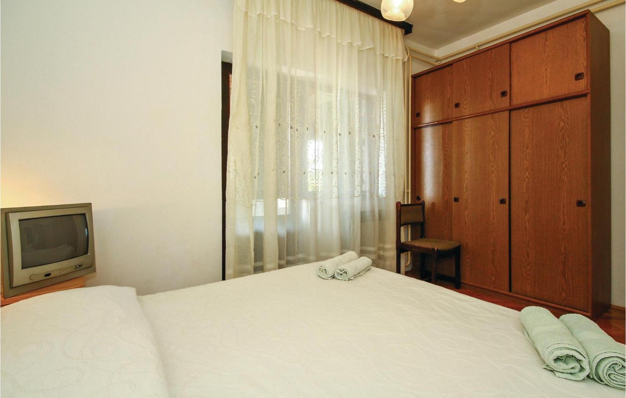 Beautiful Apartment In Porec With Wifi Esterno foto